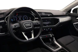 met. musta Audi Q3 2022 kuva 8.