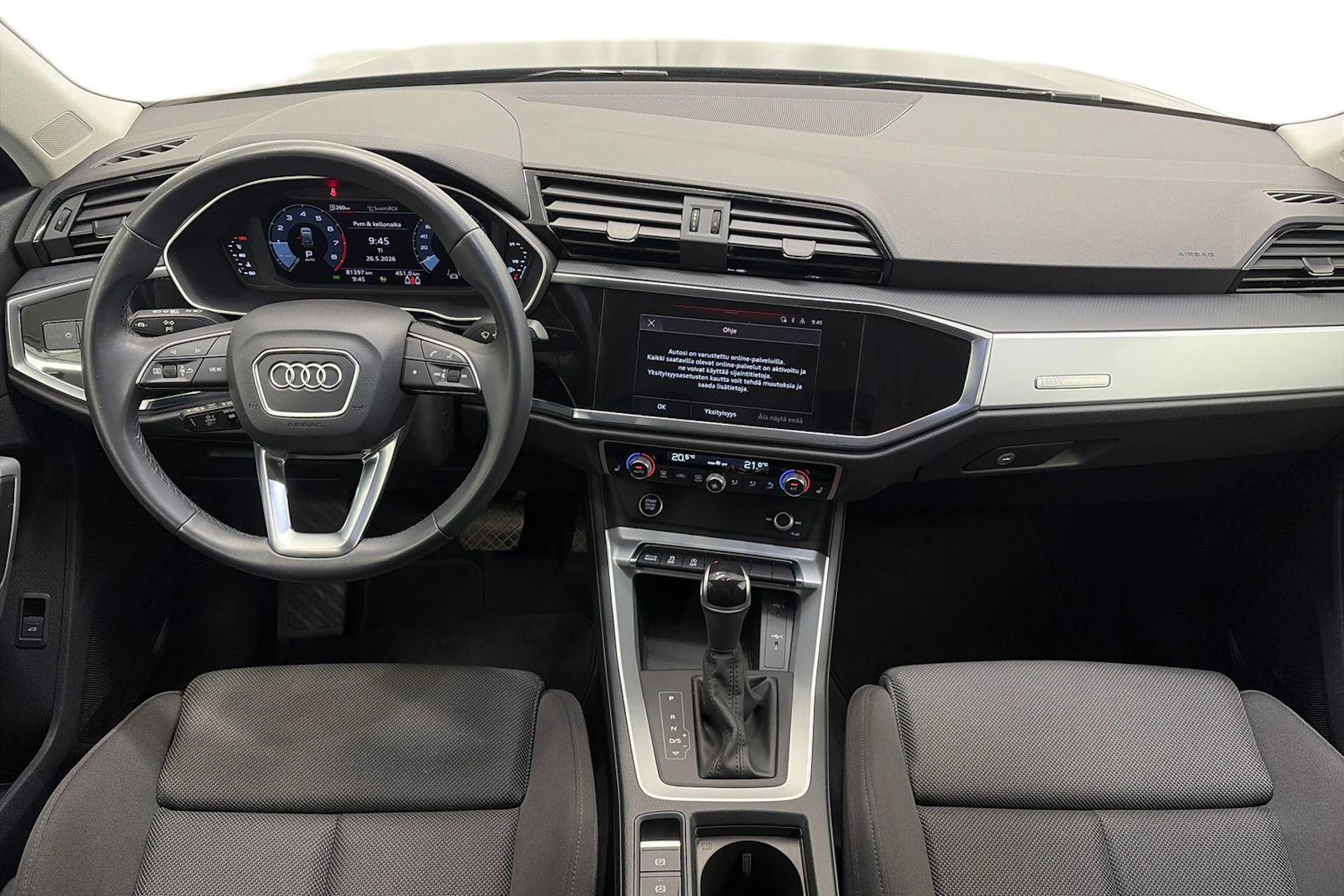 met. musta Audi Q3 2022 kuva 9.