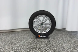 met. musta Audi Q3 2022 kuva 13.
