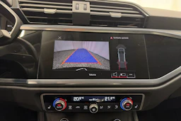 met. musta Audi Q3 2022 kuva 22.