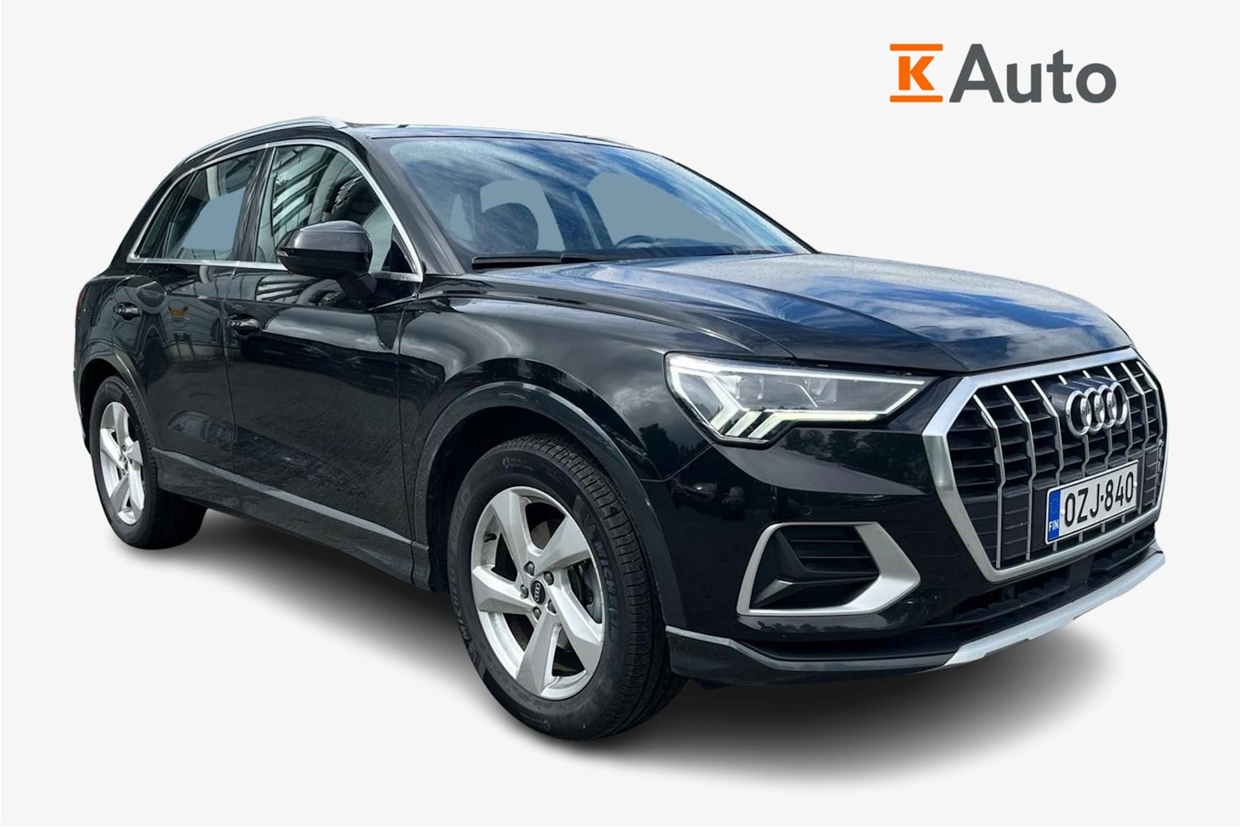 musta Audi Q3 2022 kuva 1.