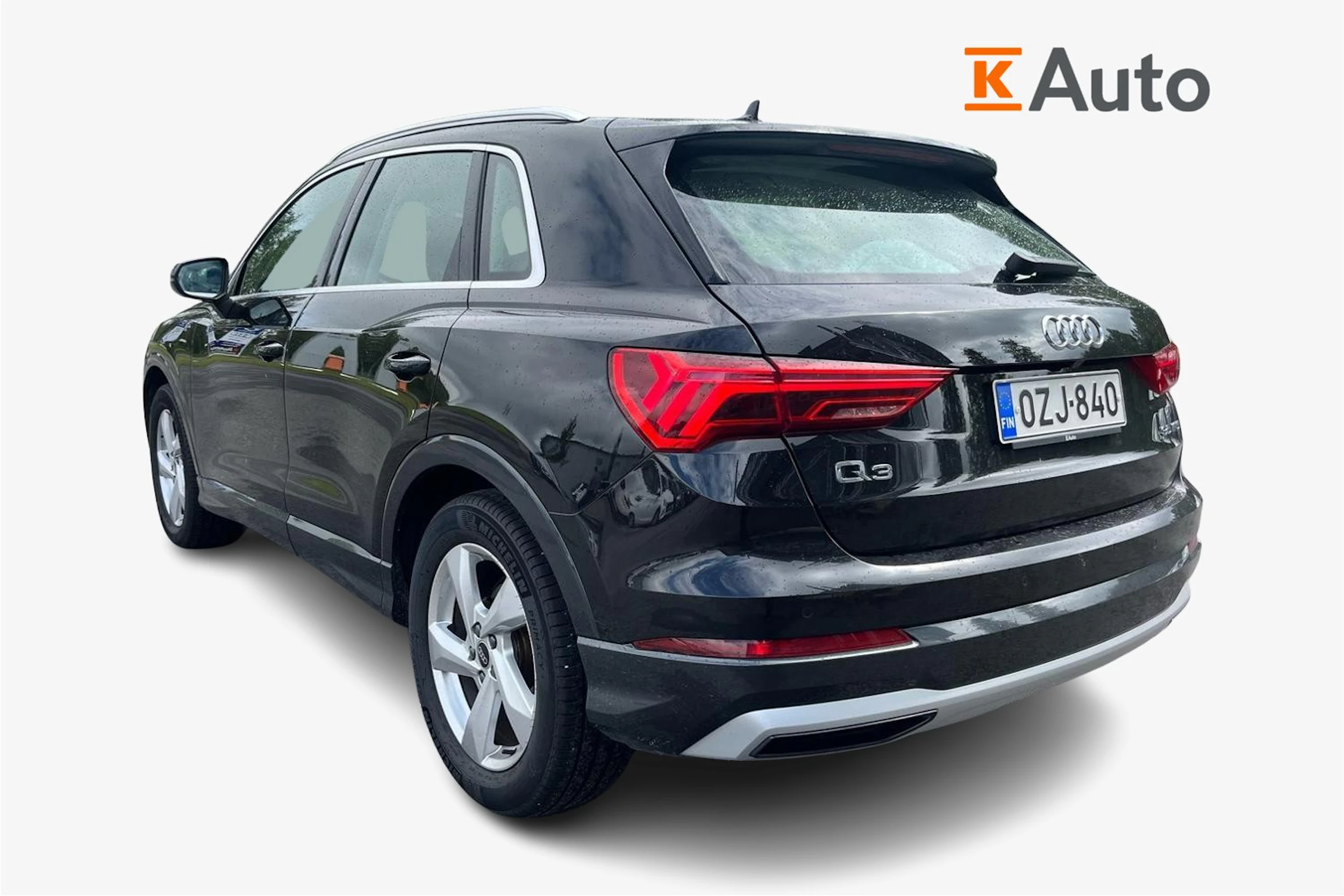 musta Audi Q3 2022 kuva 2.