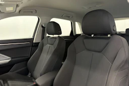 musta Audi Q3 2022 kuva 25.