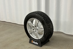 valkoinen Audi Q3 2022 kuva 13.