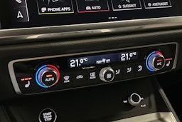 valkoinen Audi Q3 2022 kuva 24.