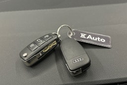 valkoinen Audi Q3 2022 kuva 31.