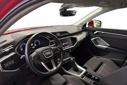punainen Audi Q3 2022 kuva 3.