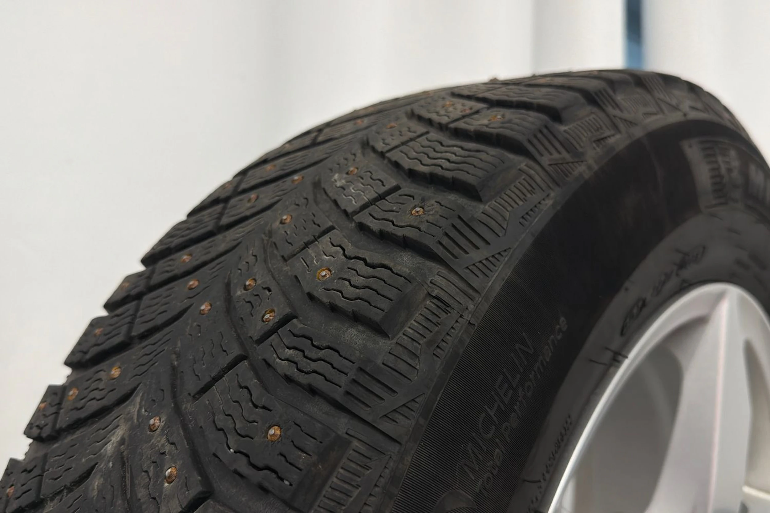 punainen Audi Q3 2022 kuva 12.