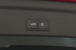 punainen Audi Q3 2022 kuva 14.