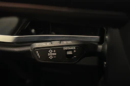 punainen Audi Q3 2022 kuva 20.