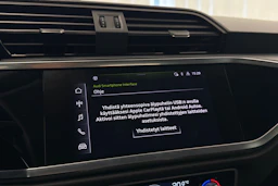 punainen Audi Q3 2022 kuva 22.