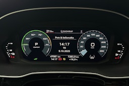 Harmaa Audi Q3 2022 kuva 18.