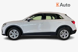 valkoinen Audi Q3 2022 kuva 7.