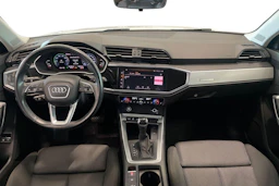 valkoinen Audi Q3 2022 kuva 9.