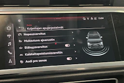 valkoinen Audi Q3 2022 kuva 25.