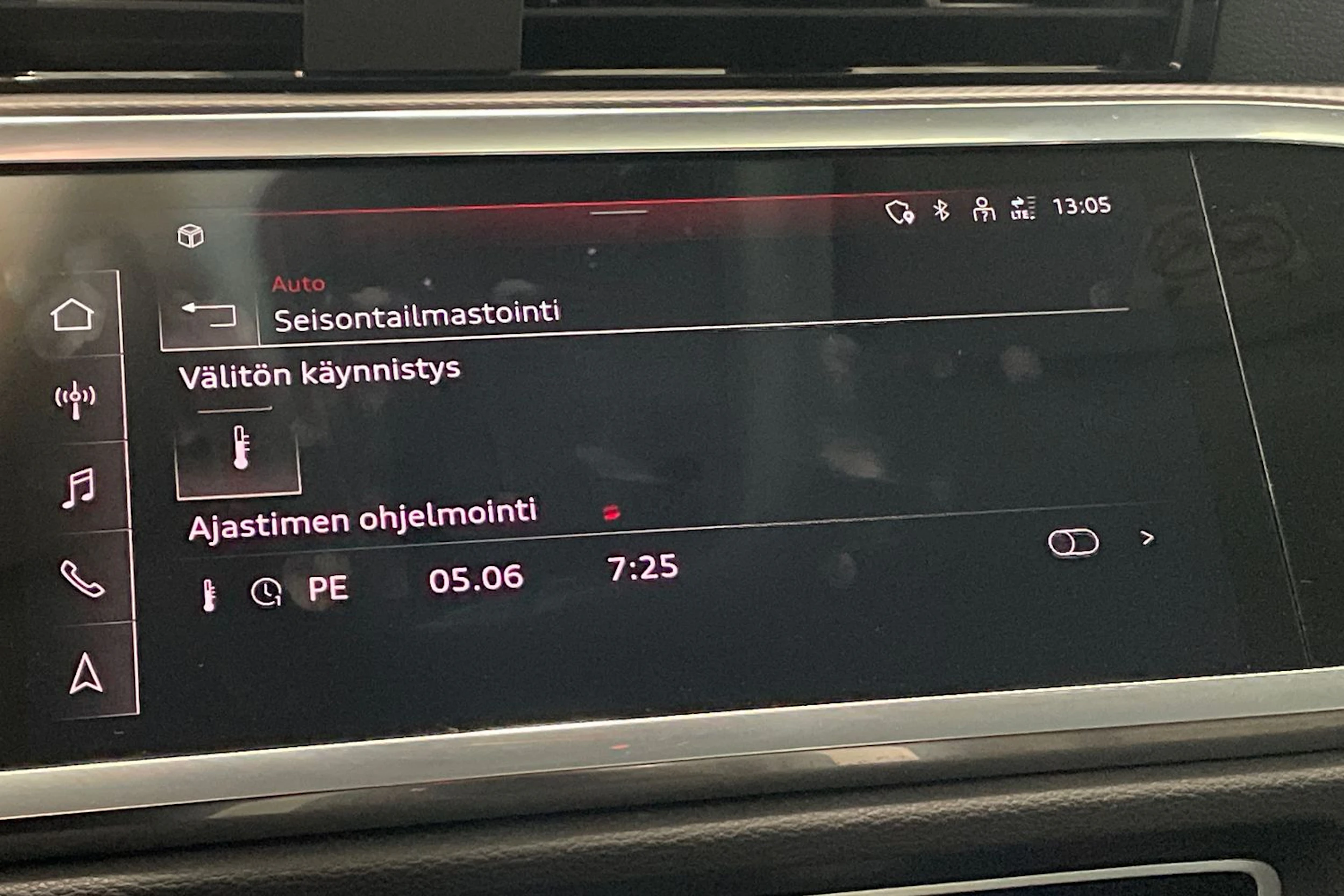 valkoinen Audi Q3 2022 kuva 26.