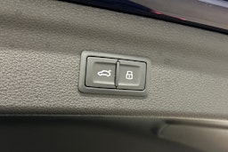 sininen Audi Q3 2022 kuva 15.
