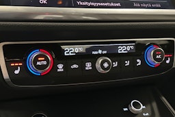 sininen Audi Q3 2022 kuva 23.