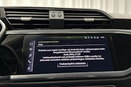 sininen Audi Q3 2022 kuva 26.