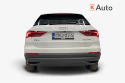 valkoinen Audi Q3 2023 kuva 3.