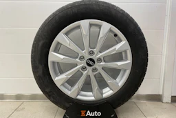 valkoinen Audi Q3 2023 kuva 10.