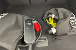 valkoinen Audi Q3 2023 kuva 23.