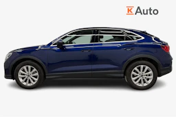sininen Audi Q3 2023 kuva 7.