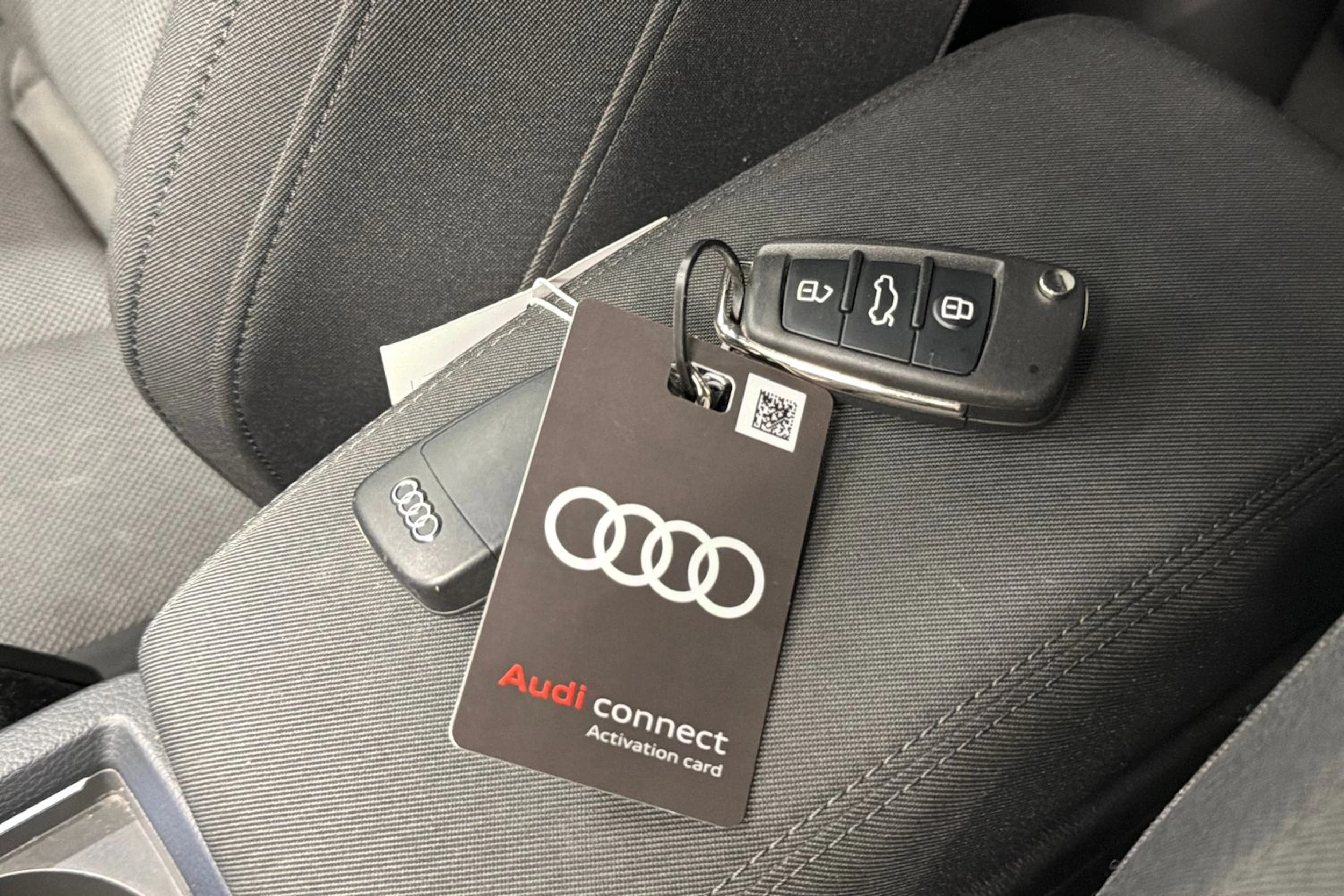 sininen Audi Q3 2023 kuva 29.
