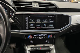 harmaa Audi Q3 2024 kuva 24.