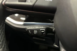 harmaa Audi Q3 2024 kuva 28.