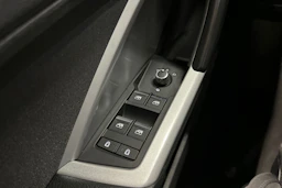 harmaa Audi Q3 2024 kuva 32.