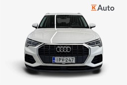 valkoinen Audi Q3 2023 kuva 5.