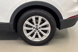 valkoinen Audi Q3 2023 kuva 13.