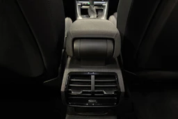 musta Audi Q3 2023 kuva 15.