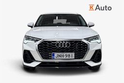 valkoinen Audi Q3 2023 kuva 5.