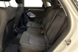valkoinen Audi Q3 2023 kuva 10.