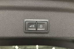 valkoinen Audi Q3 2023 kuva 15.