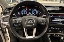 valkoinen Audi Q3 2023 kuva 20.