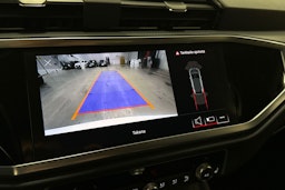 valkoinen Audi Q3 2023 kuva 25.