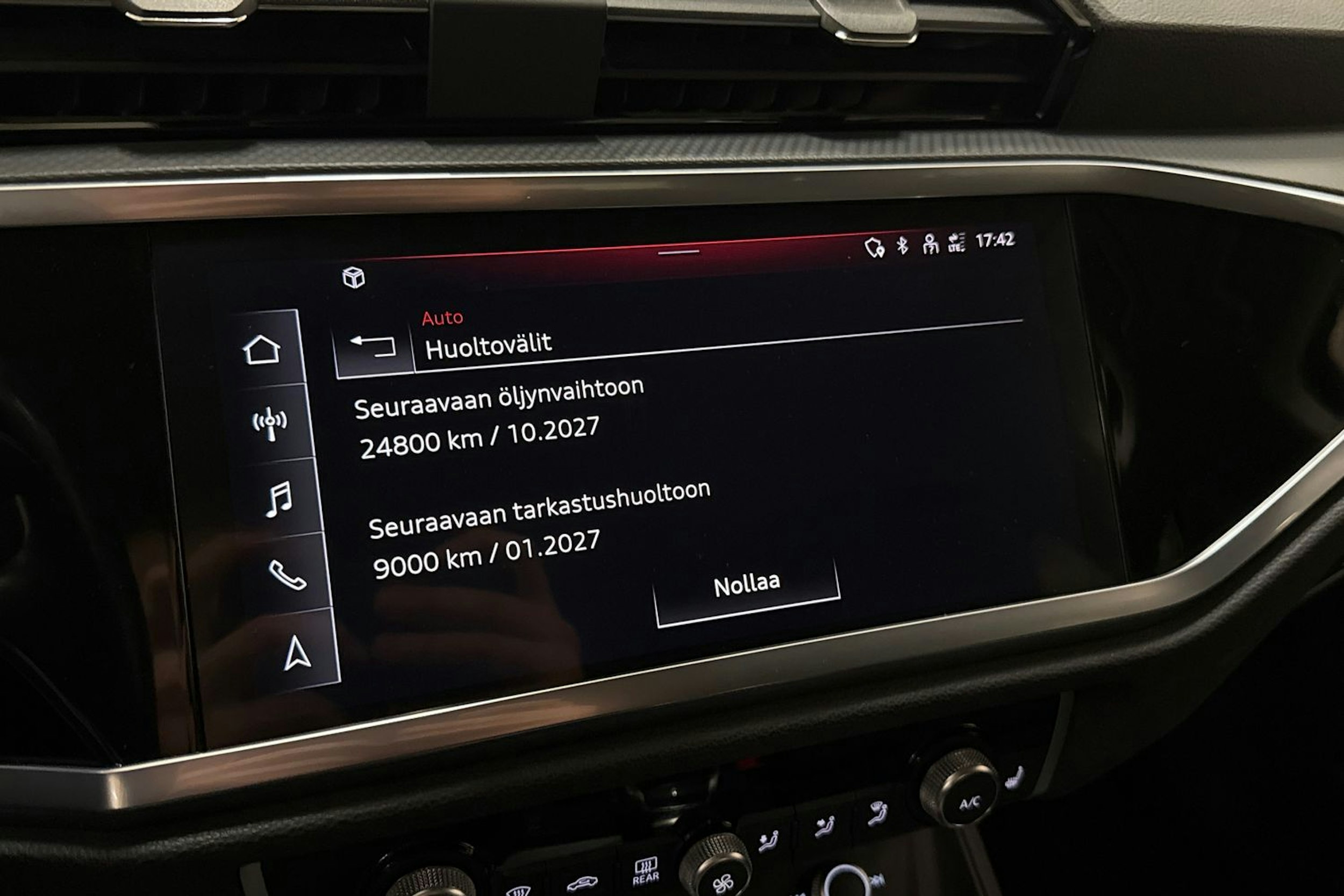 valkoinen Audi Q3 2023 kuva 28.