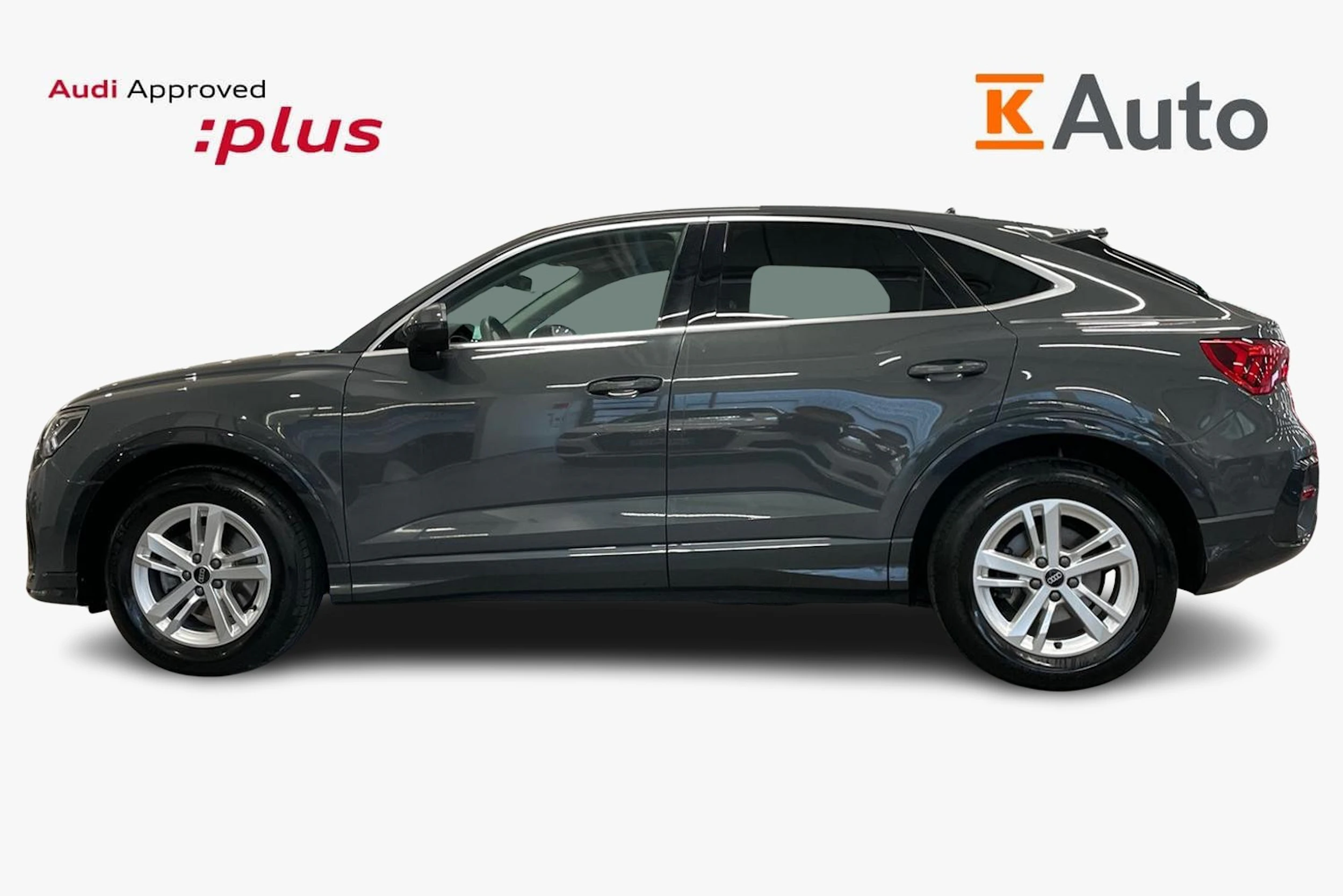 Harmaa Audi Q3 2023 kuva 5.