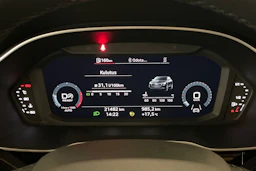 Harmaa Audi Q3 2023 kuva 14.