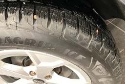 Harmaa Audi Q3 2023 kuva 10.