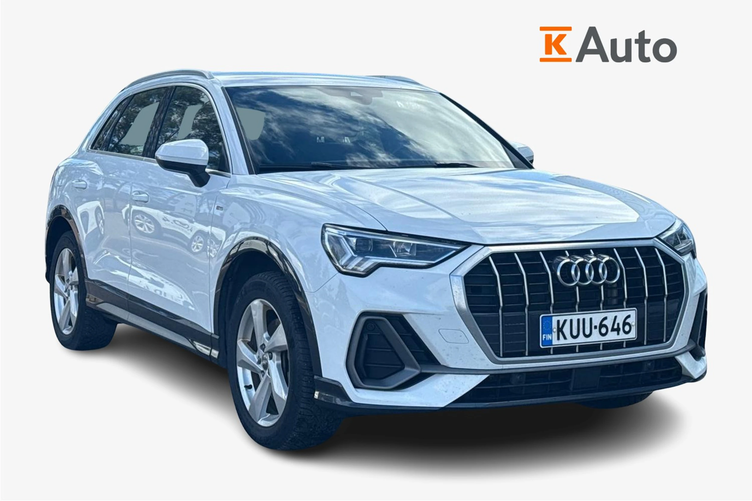 valkoinen Audi Q3 2023 kuva 1.
