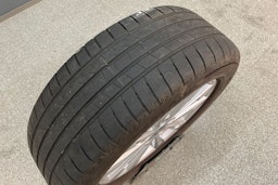 sininen Audi Q3 2023 kuva 15.