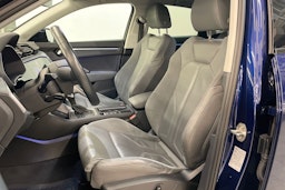 sininen Audi Q3 2023 kuva 20.