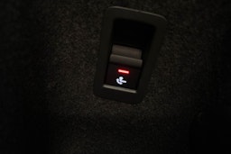 sininen Audi Q3 2023 kuva 24.