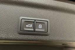 sininen Audi Q3 2023 kuva 26.