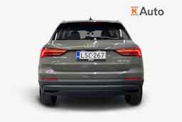harmaa Audi Q3 2023 kuva 4.