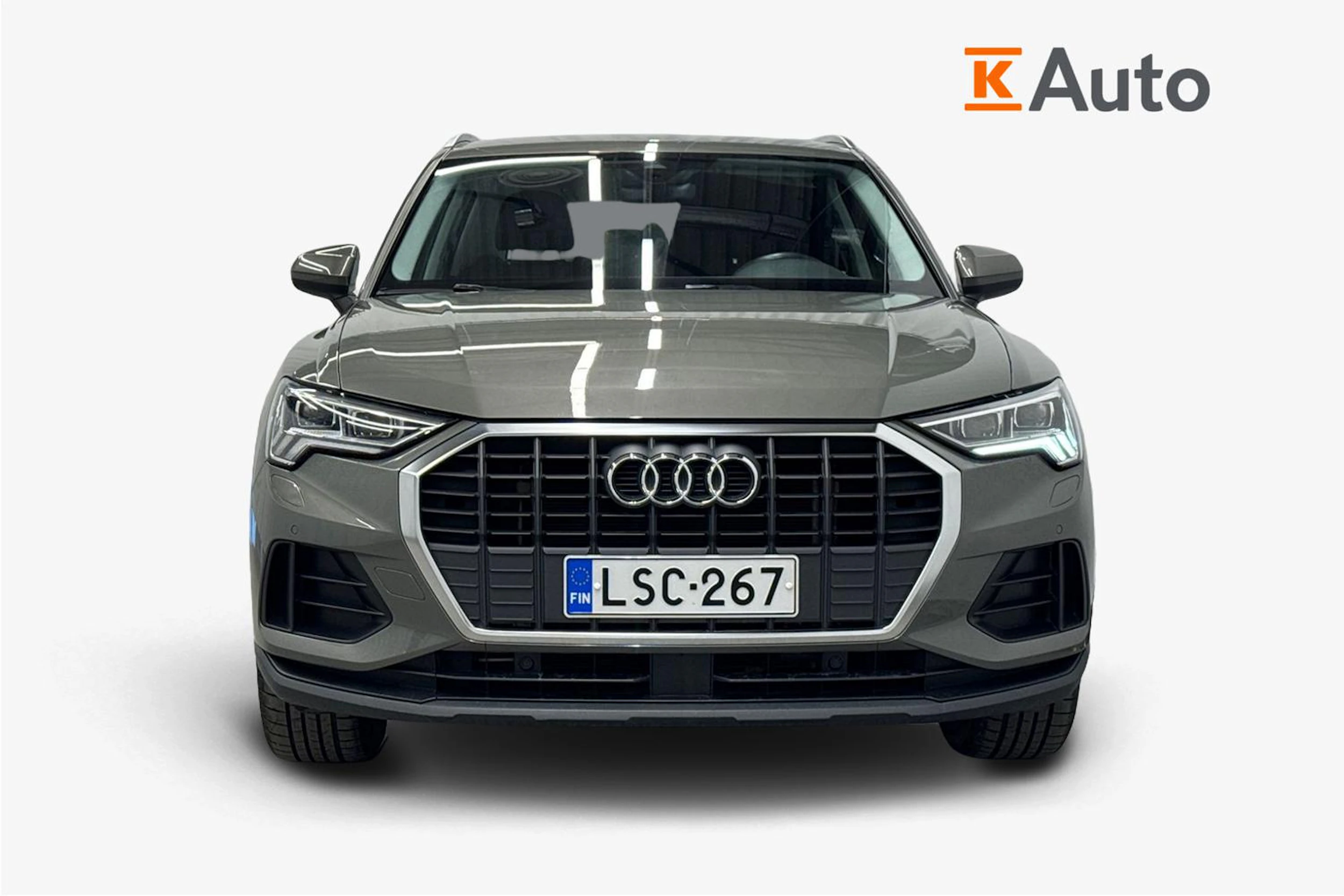 harmaa Audi Q3 2023 kuva 5.